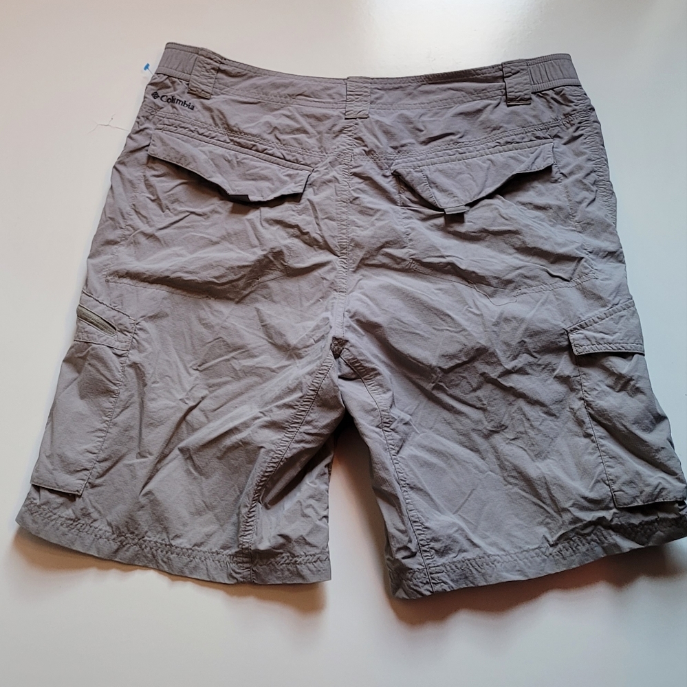 Columbia men active shorts size 36